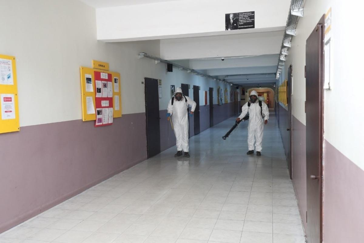 Gebze&rsquo;de okullar sınavlar i&ccedil;in dezenfekte edildi