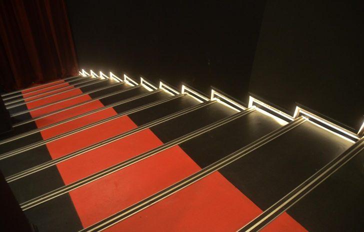 Kuşadası Belediyesi Erkan Yücel sahnesi yenilendi G4