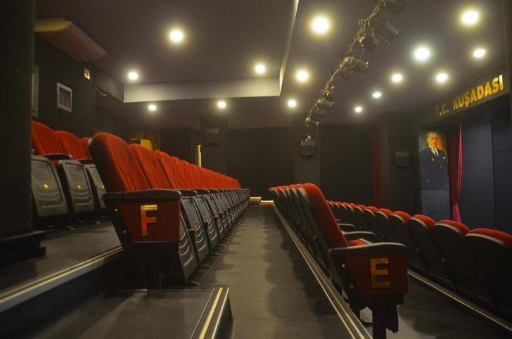 Kuşadası Belediyesi Erkan Yücel sahnesi yenilendi G5