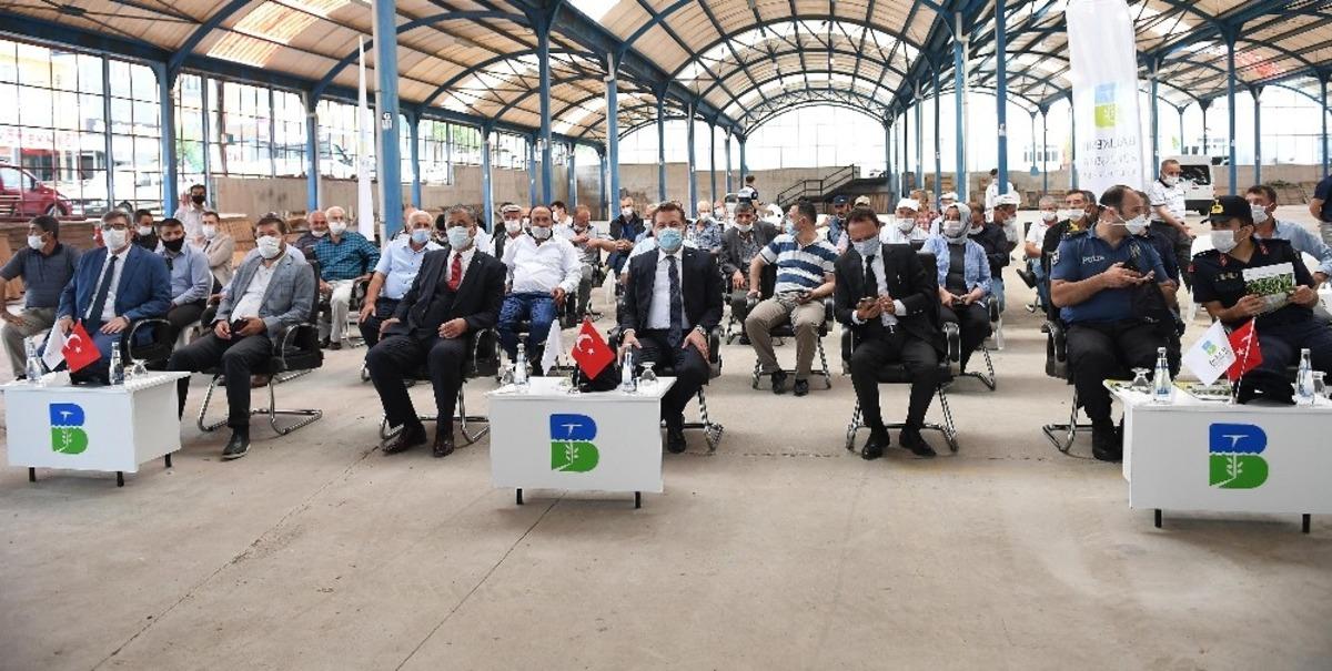 Balıkesir B&uuml;y&uuml;kşehir&rsquo;den &uuml;reticiye tohum desteği