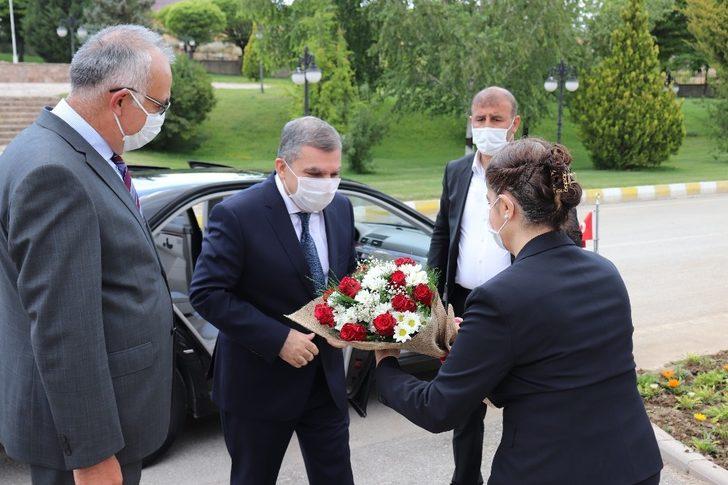 Karaman Valisi Işık görevine başladı G2