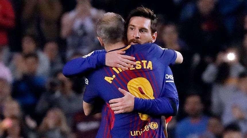 Iniesta'nın heykelinin çıplak hali görenleri şaşırttı