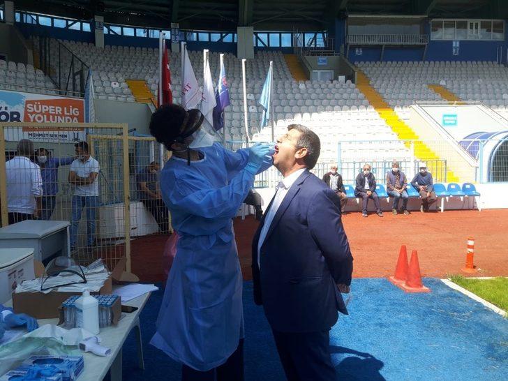 Erzurumspor-Eskişehirspor maçında görevli personele Covid-19 testi yapıldı G3