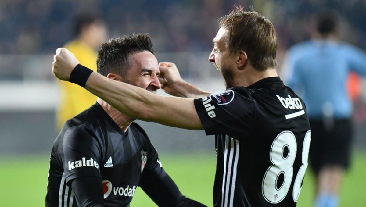 Flaş iddia! Fenerbah&ccedil;e, Caner Erkin ve G&ouml;khan G&ouml;n&uuml;l ile anlaştı