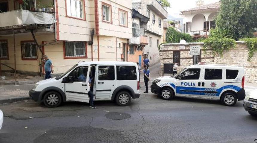 Kahramanmaraş'ta kovalamaca! 1'i polis 2 kişi yaralandı