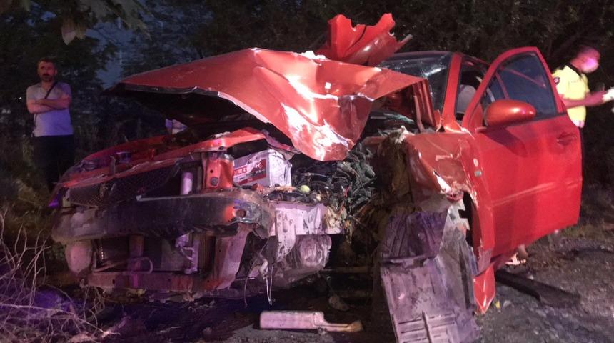 Arnavutk&ouml;y'de trafik kazası: Aynı aileden 6 yaralı