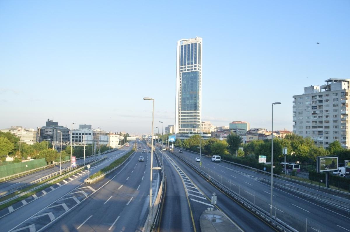 Kısıtlama &ouml;ncesi İstanbul trafiğinde son durum