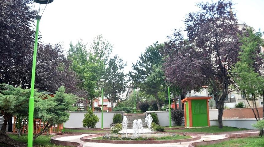 Mamak’ta yeşil alan çalışmaları devam ediyor