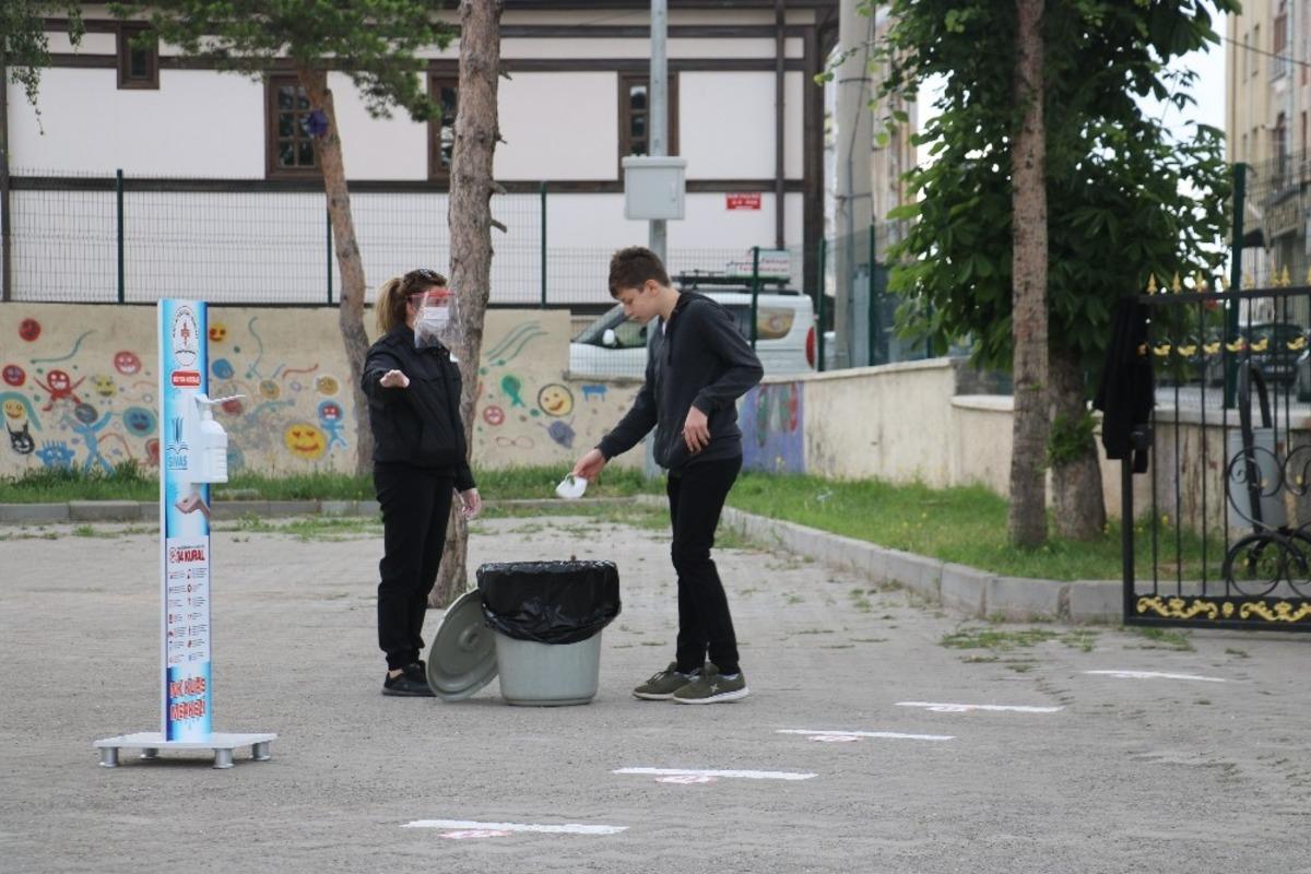 Covid-19  g&ouml;lgesinde LGS sınavı