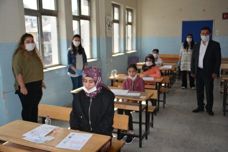 LGS başladı, Öğrenciler Korona Virüs önlemiyle sınıflara alındı G3