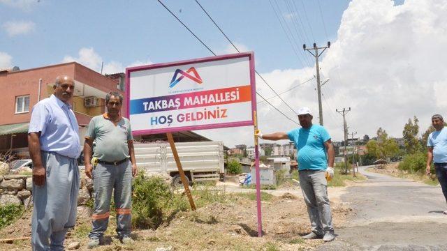 Büyükşehir Belediyesi’nden mahalle girişlerine yeni tabela