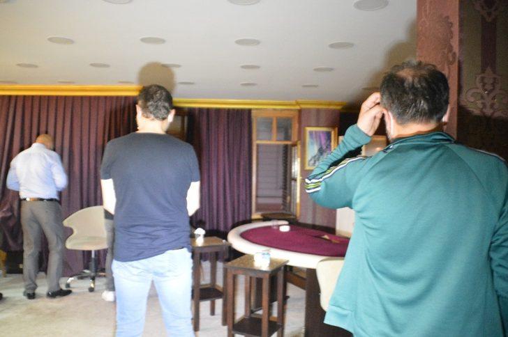 Bakırköy'de kumarhaneye şok baskın! Saklanmak için duşakabine girdi G5