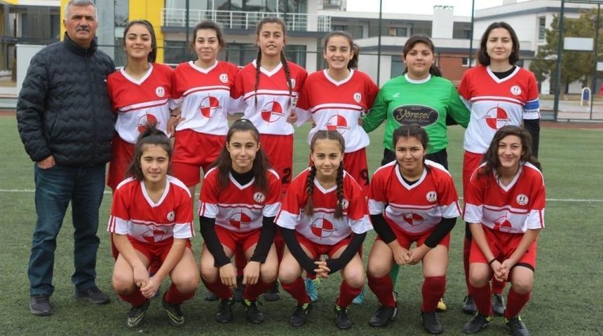 Anadolu Yıldızları Teknik Direkt&ouml;r&uuml; Adnan Altıntaş: