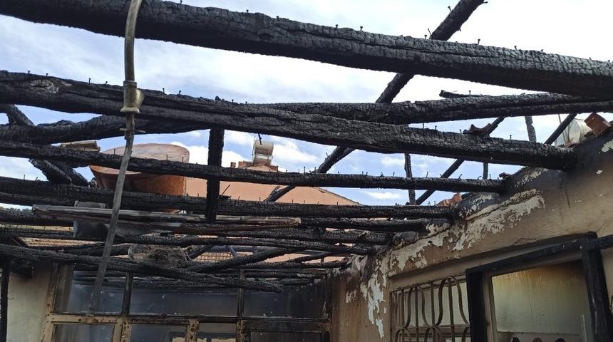 Odun sobası yangına neden oldu