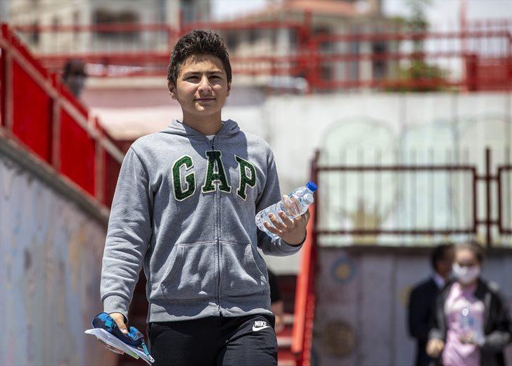 İki oturumda yapılan LGS sınavı sona erdi! Bakan Selçuk'tan LGS açıklaması G1