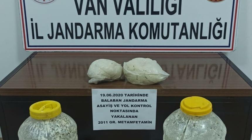 Gevaş&rsquo;ta 2 kilogram metamfetamin ele ge&ccedil;irildi