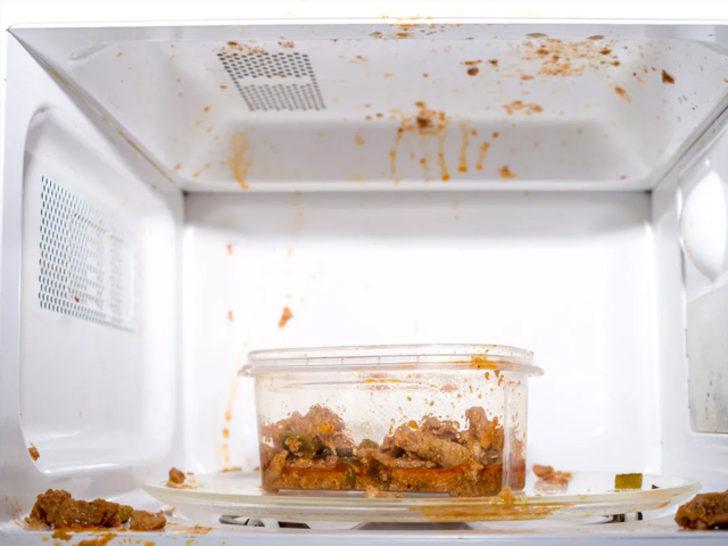 Mikrodalga fırına limonu ikiye bölerek koyun... Sonuçlarına inanamayacaksınız!