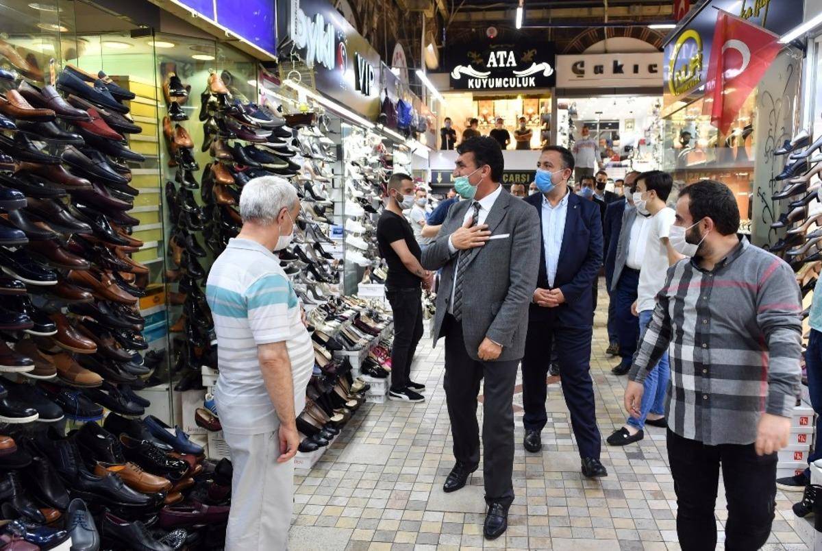 Tarihi &ccedil;arşıya Osmangazi eli