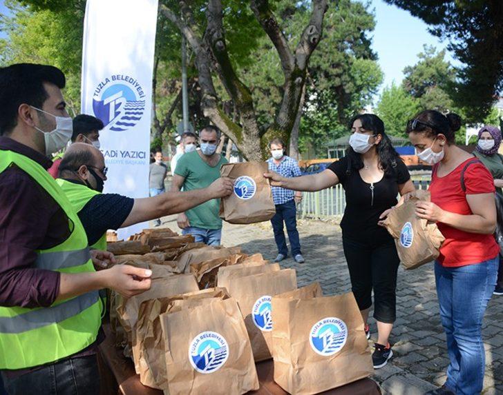 Tuzla Belediyesi sınava giren öğrencileri ikramlar ile karşıladı G5