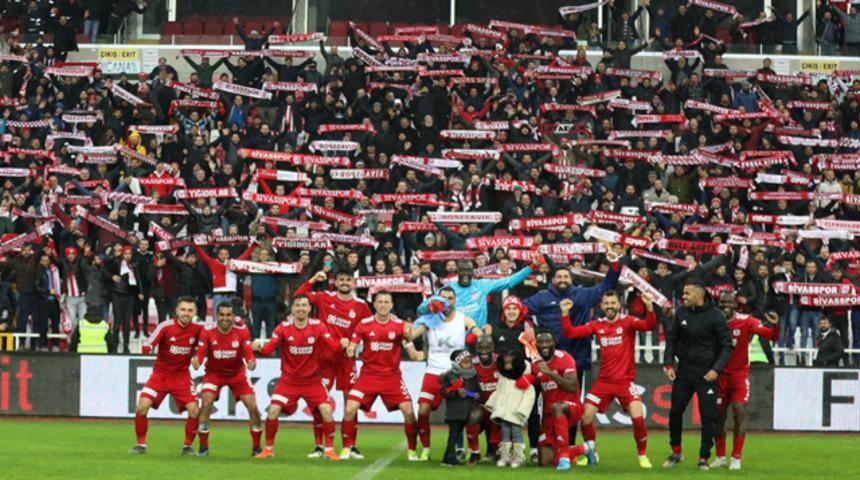 Sivaspor taraftarından Mert Hakan ve Emre Kılınç kararı