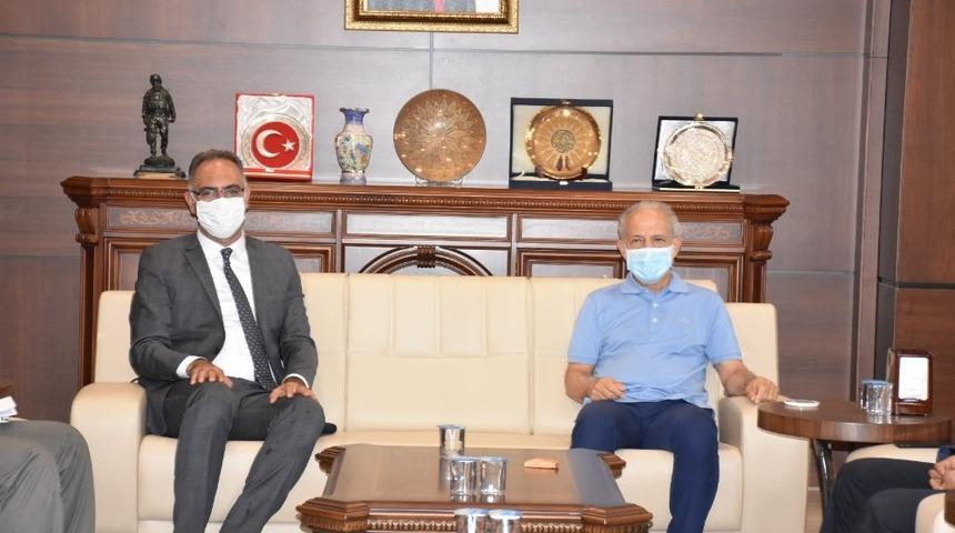 Belediye ile &uuml;niversite &ldquo;Sera kent&rdquo; projesi i&ccedil;in imzayı attı