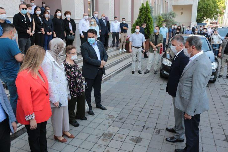 Vali Ersin Yazıcı’ya duygusal uğurlama G1