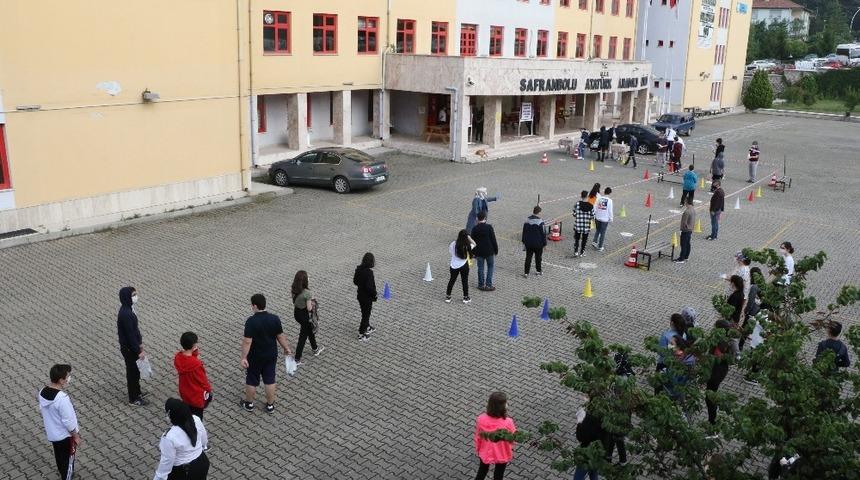 Karabük’te 3 bin 500 öğrenci sınava girdi