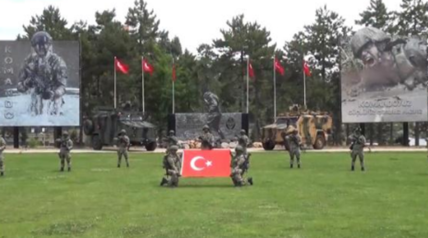 Milli Savunma Bakanlığı'ndan 'Babalar G&uuml;n&uuml;' klibi