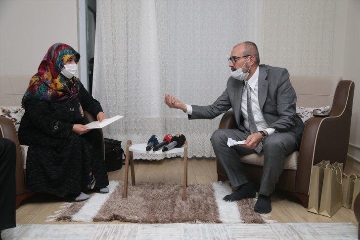 Cumhurbaşkanı Erdoğan, yüzüğünü Milli Dayanışma Kampanyası'na bağışlayan kadına aynı yüzüğü hediye etti G1