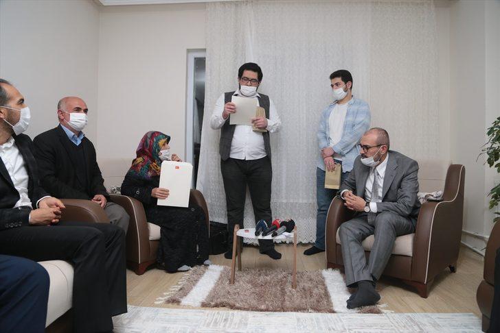 Cumhurbaşkanı Erdoğan, yüzüğünü Milli Dayanışma Kampanyası'na bağışlayan kadına aynı yüzüğü hediye etti G5