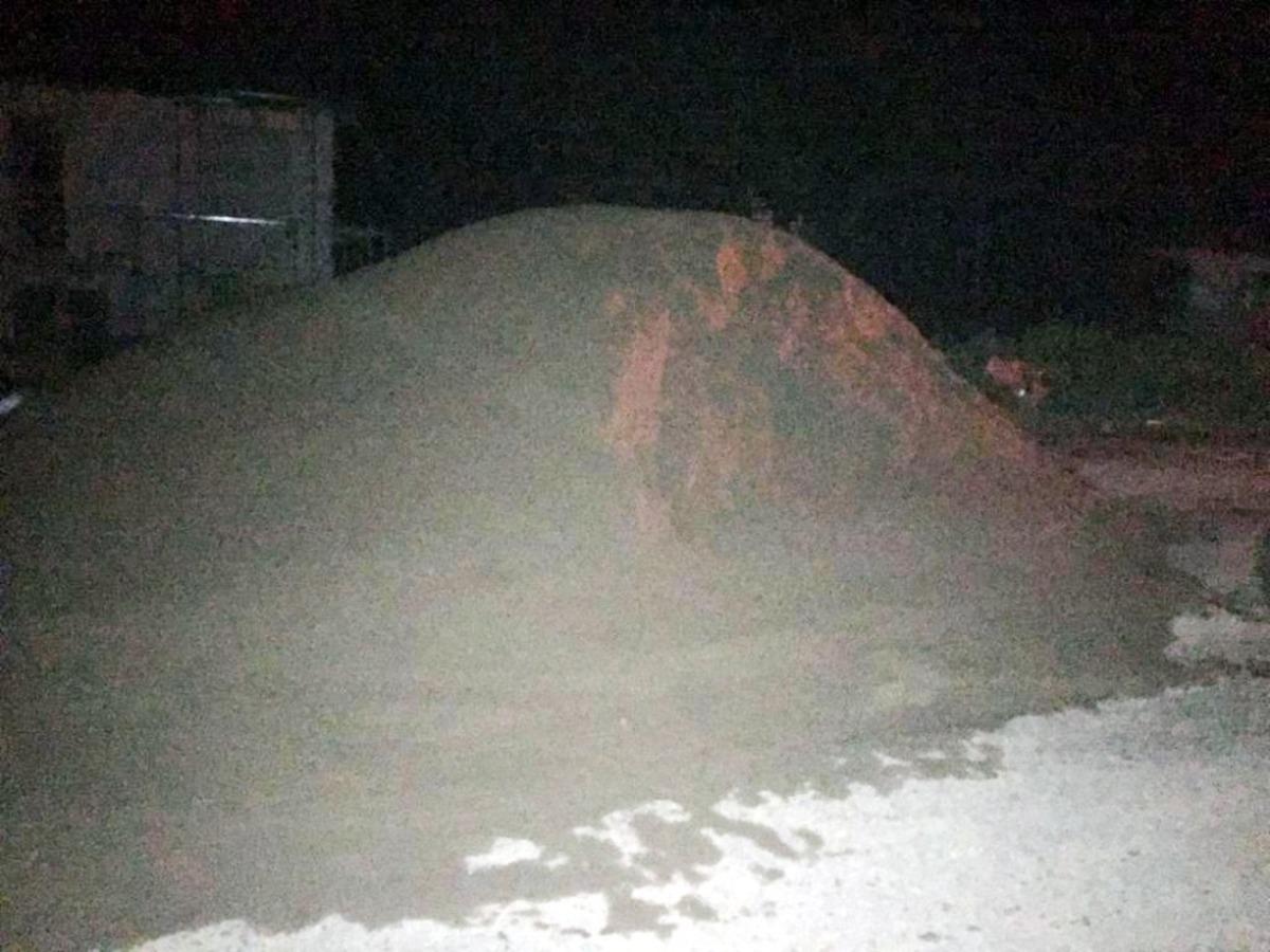 Otomobil &ccedil;akıl yığınına &ccedil;arptı,s&uuml;r&uuml;c&uuml; yaralandı