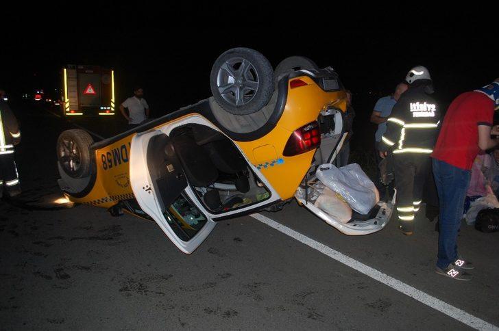 Kaza sonrası ağlayan çocuğa polis şefkati   G5