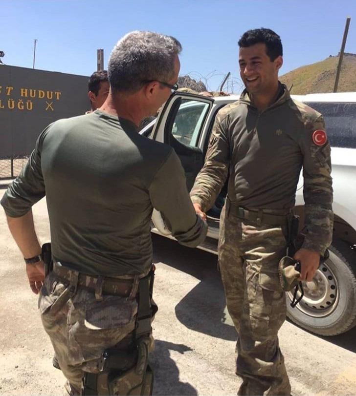 Kahraman baba, oğluyla vatan nöbetinde G4