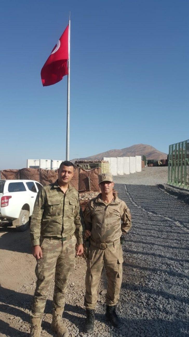 Kahraman baba, oğluyla vatan nöbetinde G5