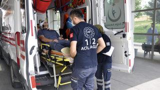 Tartıştığı postacının kulağını ısırarak kopardı