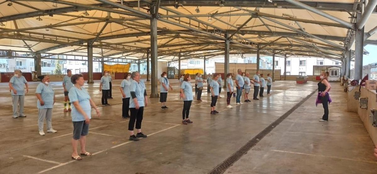 Konak&rsquo;ta sabah sporu artık pazar yerinde