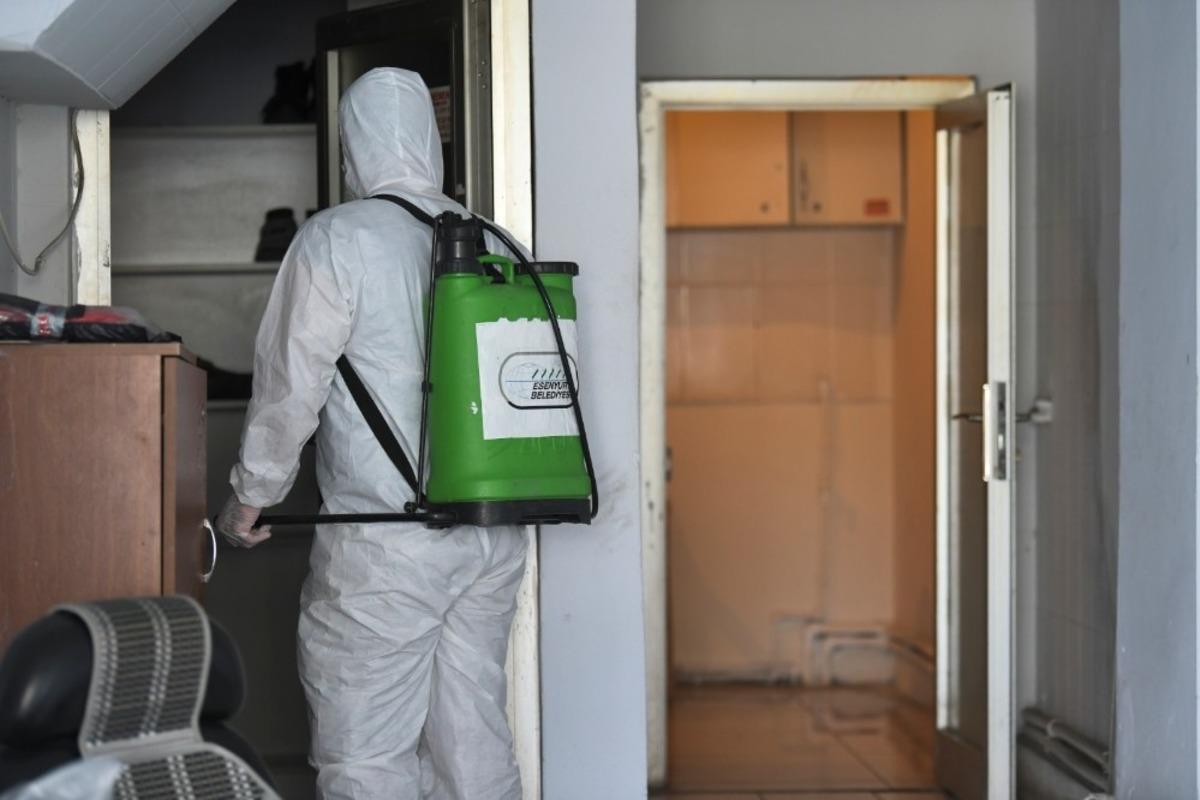 Esenyurt&rsquo;ta dezenfeksiyon &ccedil;alışmaları devam ediyor