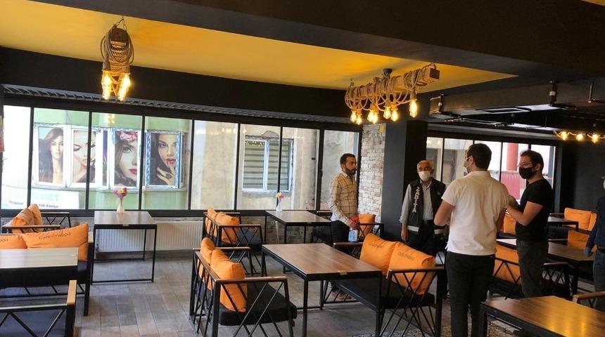 Hakkari&rsquo;de maske denetimleri s&uuml;r&uuml;yor