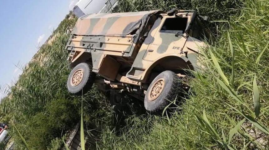 Gaziantep'te askeri araç devrildi: 5 asker yaralı