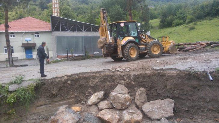 Özel İdare dere yataklarına müdahale etti G3