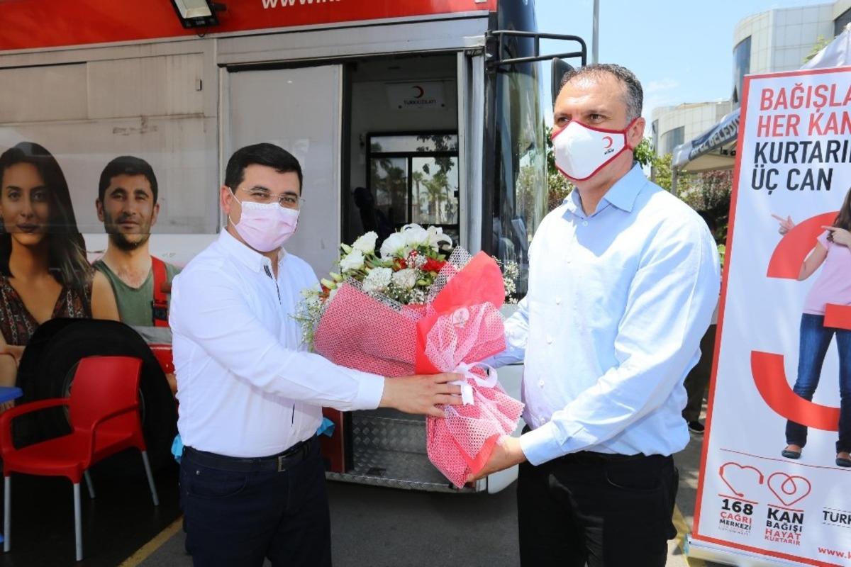 Başkan T&uuml;t&uuml;nc&uuml;&rsquo;den kan bağışı &ccedil;ağrısı