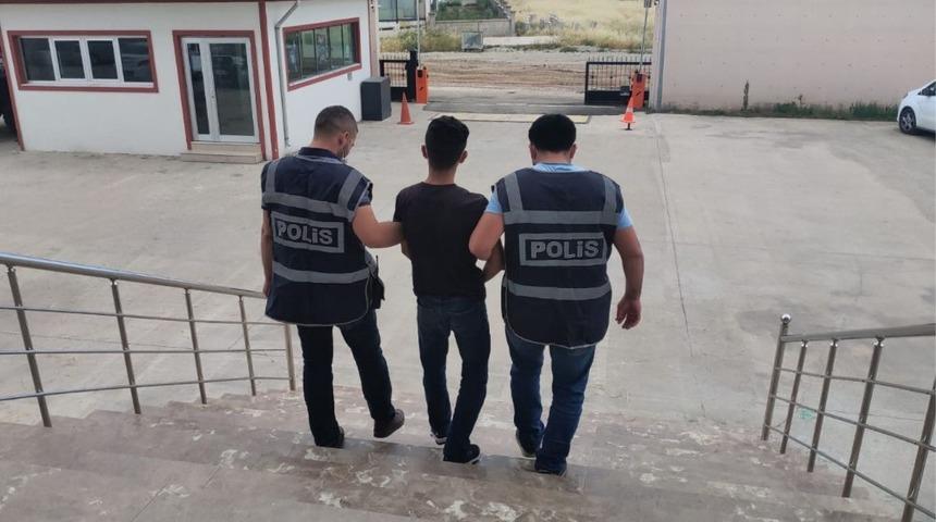 Sadaka kutusunu &ccedil;alan şahıs tutuklandı