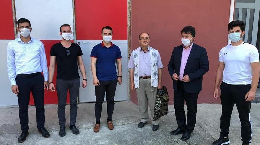 Türkeli’de şehit yakınları ve gazilere Babalar Günü ziyareti