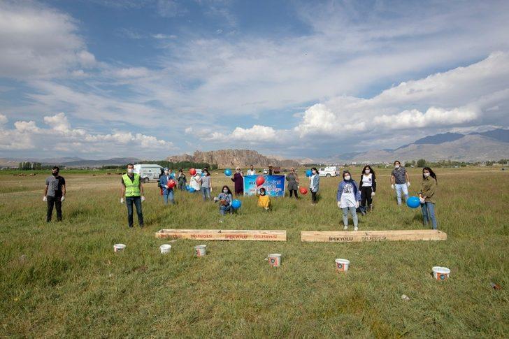 İpekyolu Belediyesi ve Haçiko Derneğinden sokak hayvanlarına mama desteği G5
