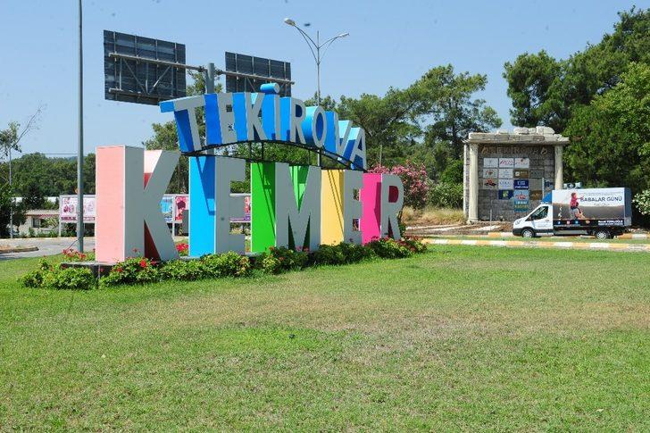 Kemer’de  sokak sokak Babalar Günü kutlaması G2