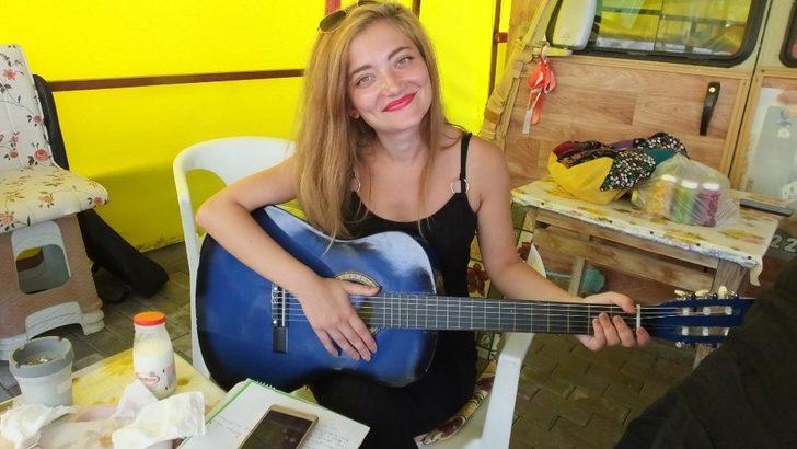 Burhaniyeli yazardan sazlı sözlü kitap tanıtımı G2