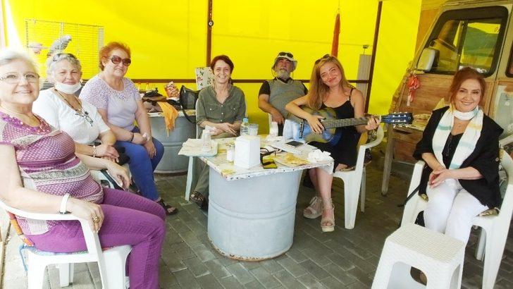 Burhaniyeli yazardan sazlı sözlü kitap tanıtımı G3