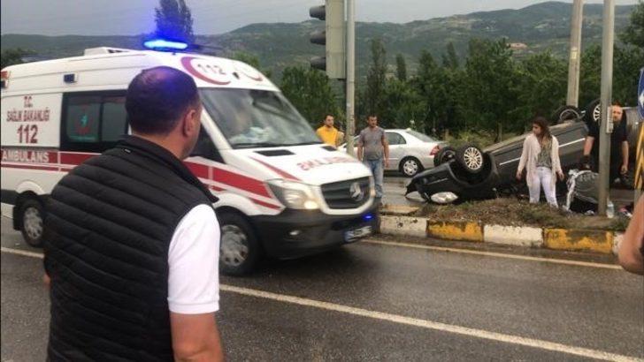 Vali Kaldırım Sakarya’ya gelir gelmez önünde yaşanan kazaya müdahale etti G1