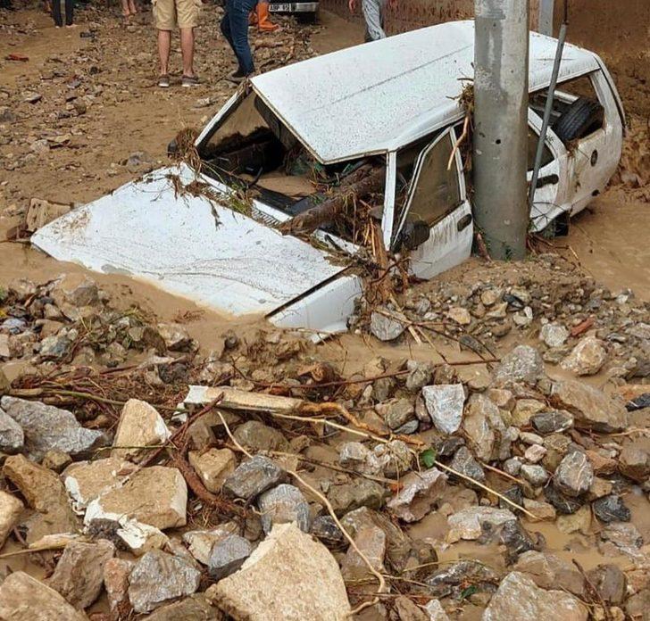 Bursa'da sel felaketi! Ölü sayısı yükseliyor, Bakan Soylu afet bölgesinde G1