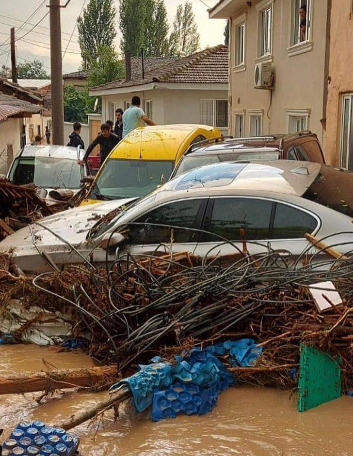 Bursa'da sel felaketi! Ölü sayısı yükseliyor, Bakan Soylu afet bölgesinde G3